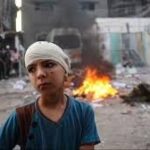 غزہ میں مسلمان بچوں کے سر اور سینے پر گولیوں کا نشانہ