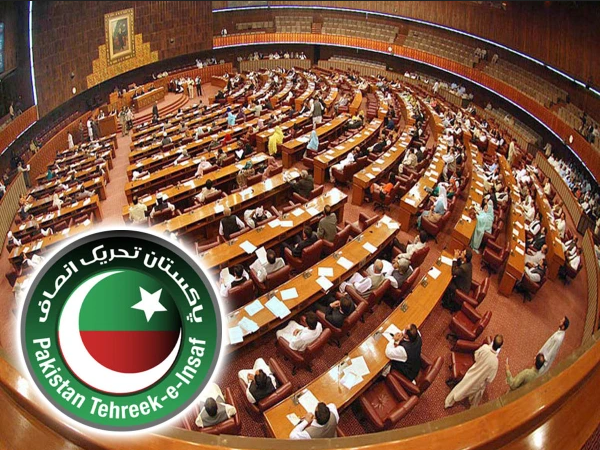 پی ٹی آئی کا قومی اسمبلی اجلاس کا بائیکاٹ، پارلیمنٹ کے باہر عوامی اسمبلی لگالی
