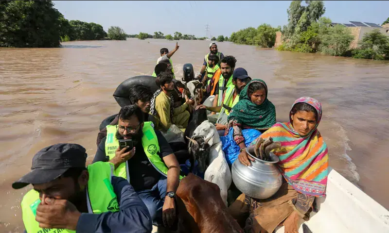 سیلابی ریلا سندھ کی جانب رواں دواں، پنجاب میں سیلاب سے 42 لاکھ افراد متاثر، 56اموات