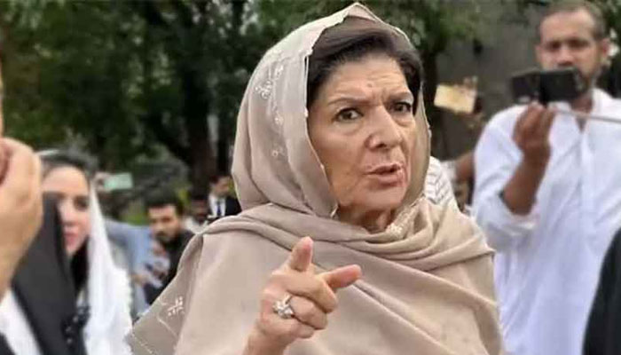علیمہ خان کی روپوشی کی پولیس رپورٹ بوگس قرار،چوتھی بار ناقابل ضمانت وارنٹ جاری