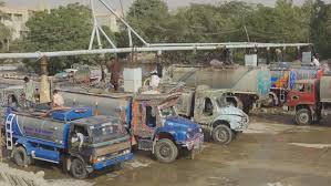 کراچی میںٹینکر مافیاکا پانی سونے کے دام فروخت ،منی ہائیڈرنٹ چلنے کا انکشاف