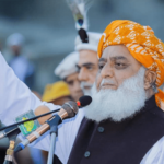 علماء کرام کیلئے حکومت کا وظیفہ مسترد،اسلام آباد آنے میں 24 گھنٹے لگیں گے، مولانا فضل الرحمان کی دھمکی