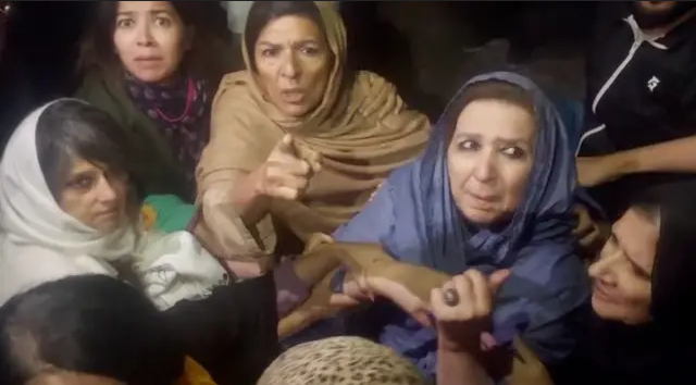 سیاسی بیان بازی ، عمران خان سے علیمہ اور عظمیٰ کی ملاقاتیں بند