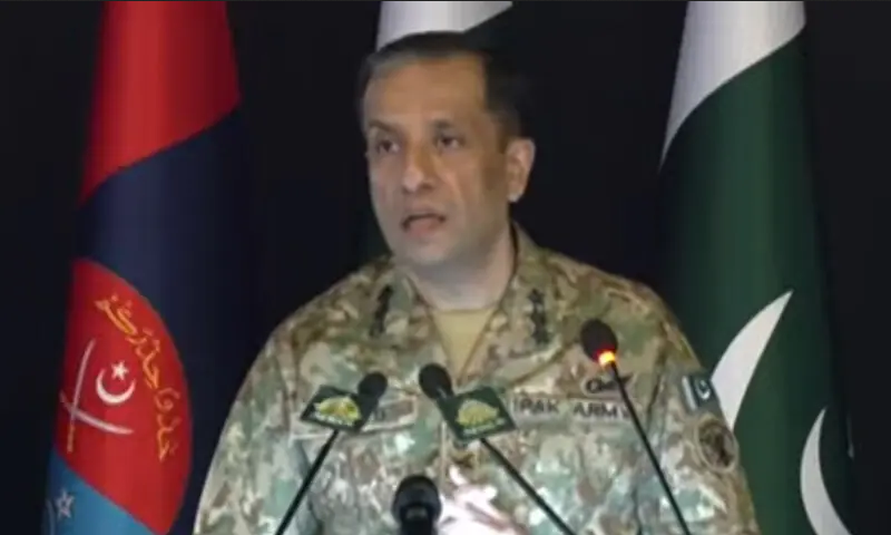 ایک شخص قومی سلامتی کیلئے خطرہ بن چکا ،ترجمان پاک فوج