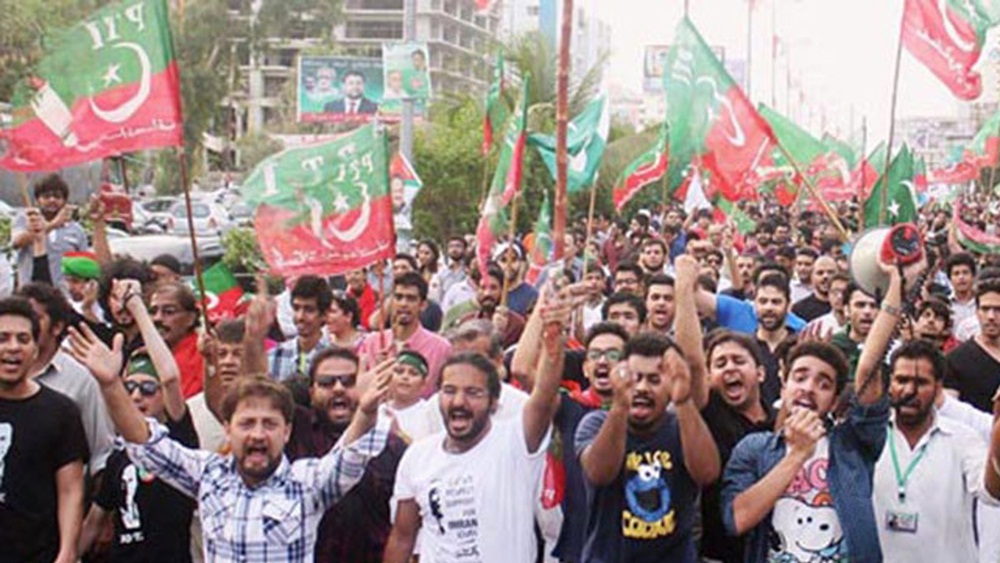 گورنر راج لگا توہر چوک ڈی چوک ہوگا،تحریک انصاف کا پشاور جلسے میں اعلان