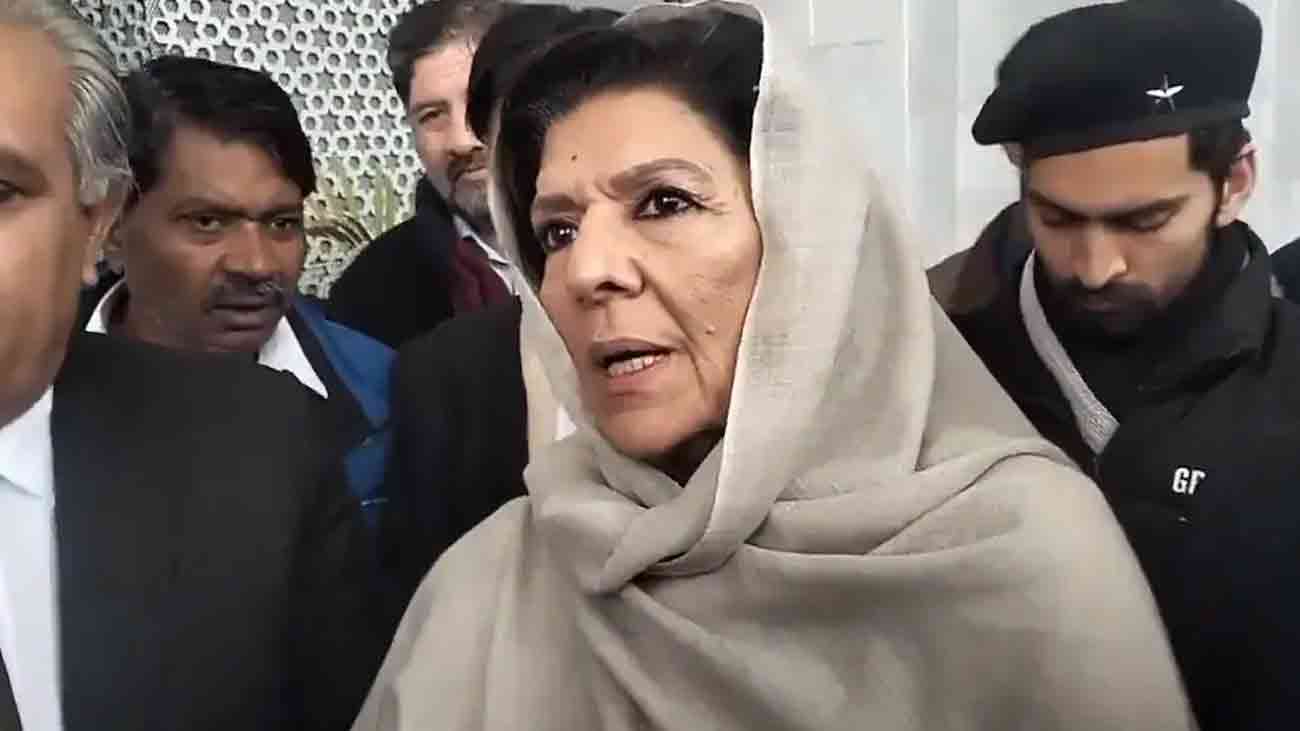 علیمہ خانم کی شکایت پر تنازع، سینئر رہنما مستعفی