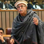 محمود اچکزئی کی اپوزیشن لیڈر بننے کی راہ ہموار ، حکومت نے اشارہ دے دیا