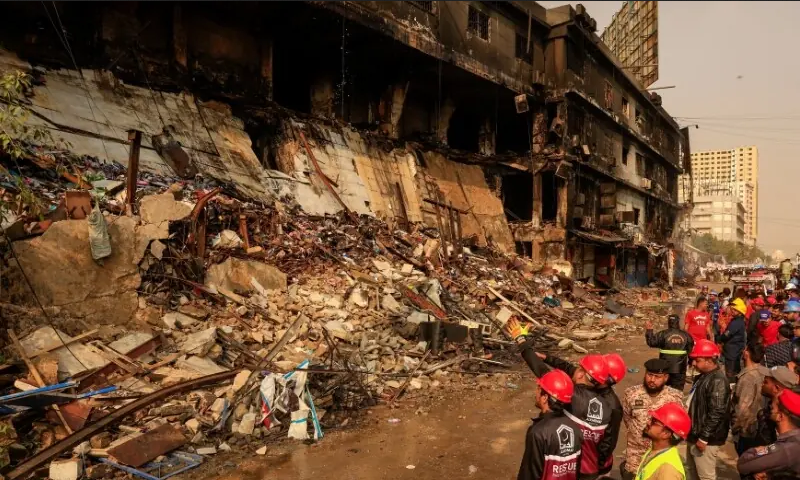 سانحہ گل پلازہ،76 افراد تاحال لاپتا،26 جاں بحق،اموات مزید بڑھنے کا خدشہ