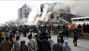 گل پلازہ کی ایک ہی دُکان سے 30 لاشیں برآمد،اموات کی تعداد 61 ہوگئی