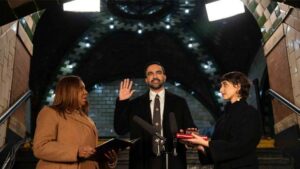 امریکی تاریخ کا منفرد لمحہ،ظہران ممدانی قرآن پر حلف اٹھا کرمیئر بن گئے