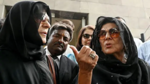 عمران خان نے کہا تھا یہ لوگ مجھے ماردیں گے، عظمیٰ خانم کی بہن علیمہ خانم کے ہمراہ پریس کانفرنس