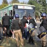 پی ٹی آئی کیخلاف سندھ حکومت کا منظم پولیس کریک ڈاؤن، 124کارکن گرفتار