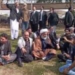 اپوزیشن کا احتجاج، عمران خان کے مقدمات مقرر کرنے کا مطالبہ