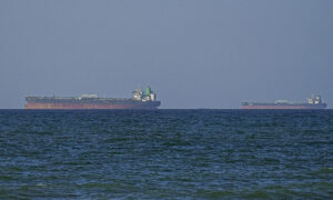 امریکا کی ایرانی بندرگاہوں کی ناکہ بندی،قریب آنے والے جہازوں کو تباہ کرنے کی دھمکی