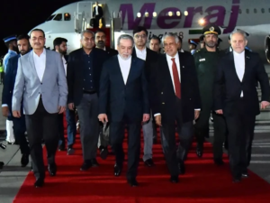 امریکا سے مذاکرات،ایرانی وزیرخارجہ دوبارہ اسلام آباد پہنچ گئے