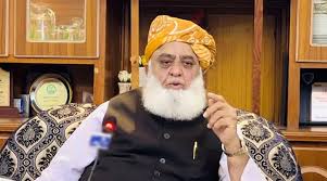عمران خان کو باہر آکر سیاست کرنے دیں،مولانا فضل الرحمان کی بانی پی ٹی آئی کی رہائی کی حمایت