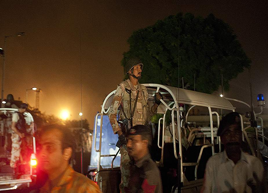 گلستانِ جوہر میں رینجرز ہیڈکوارٹر پر دہشت گرد حملہ، 4رینجرز اہلکار شہید،3زخمی جبکہ3حملہ آوربھی مارے گئے